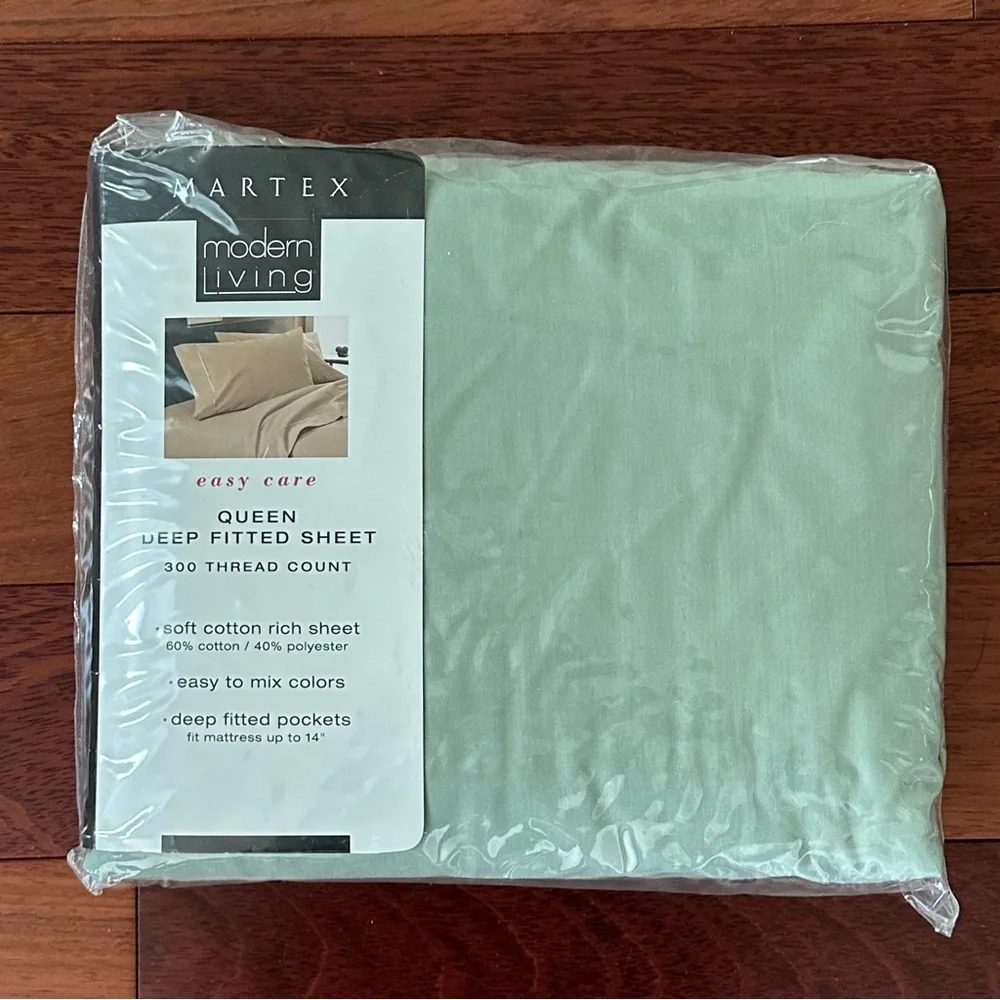 NWT Martex Queen Size Fitted Sheet